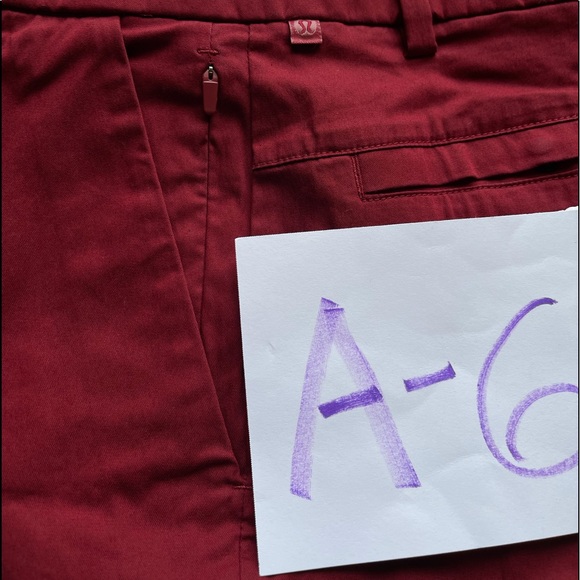 Lululemon men shorts 34 waist - Picture 9 of 9